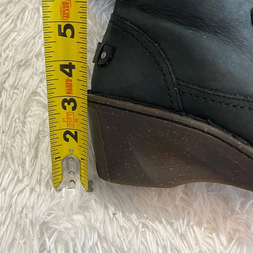 UGG Soft GRAY MID CALF BOOTS ZIPPER SIDE LEATHER WOMENS SIZE 6 WEDGE